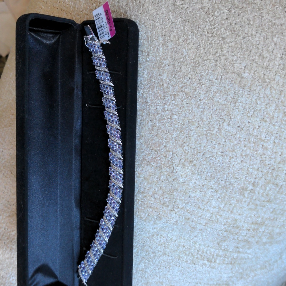 NWT Tanzanite sterling bracelet.  Macy's. Multigem Tanzanite & White Topaz,  Box